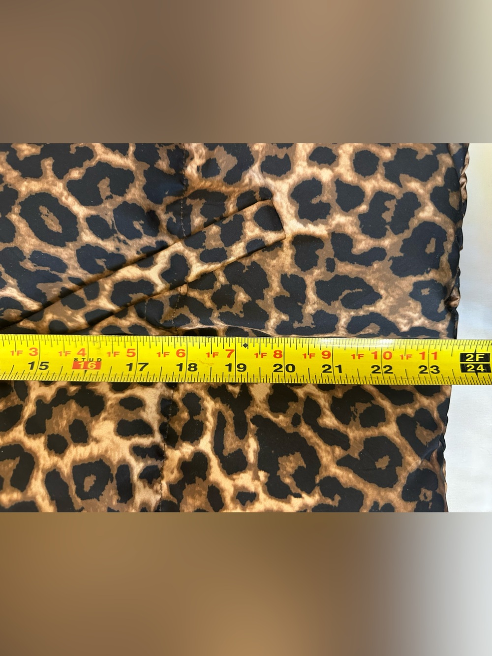 Edikted Dalya Leopard Print Puffer Crop Jacket NWT Large - Picture 3 of 9